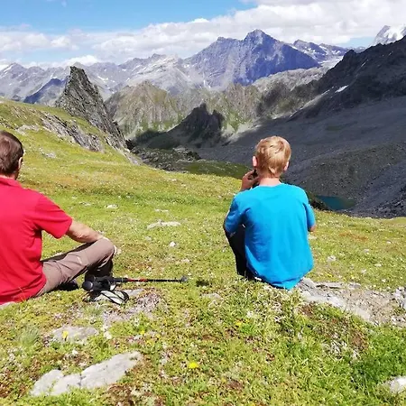 3 à Sarreyer, Proche Verbier * Sarreyer